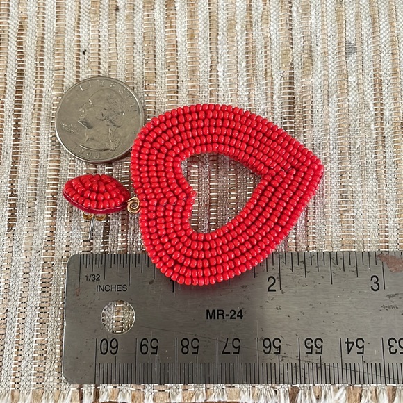 Red Heart, beaded 2 1/2” drop earrings - Picture 4 of 5